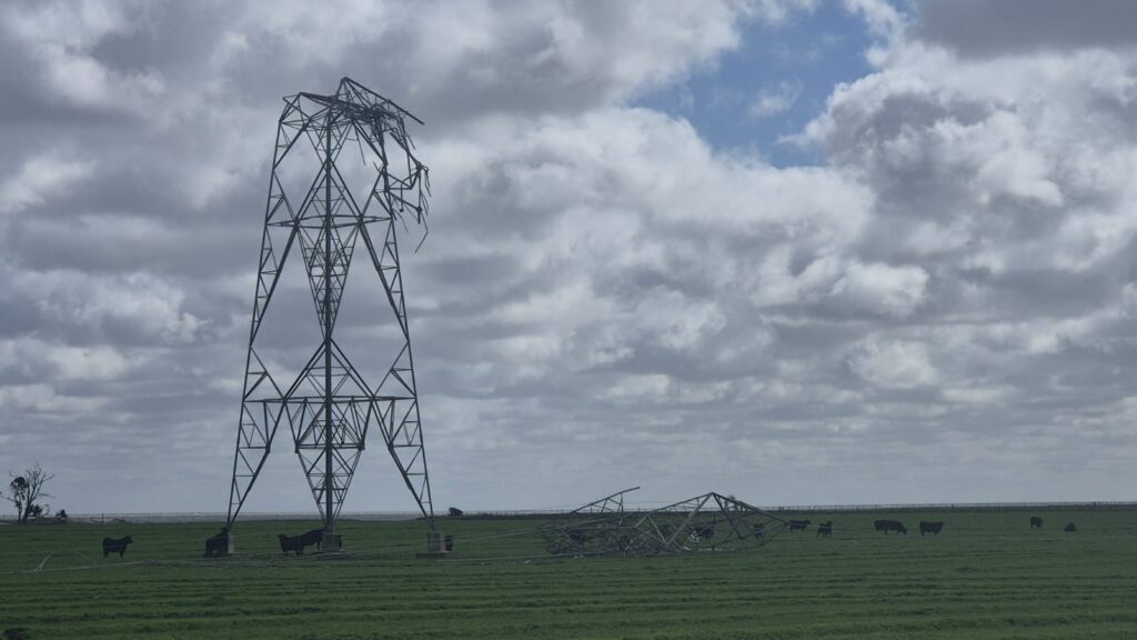 ciclusestaçãometeorologica_torre_anemometro